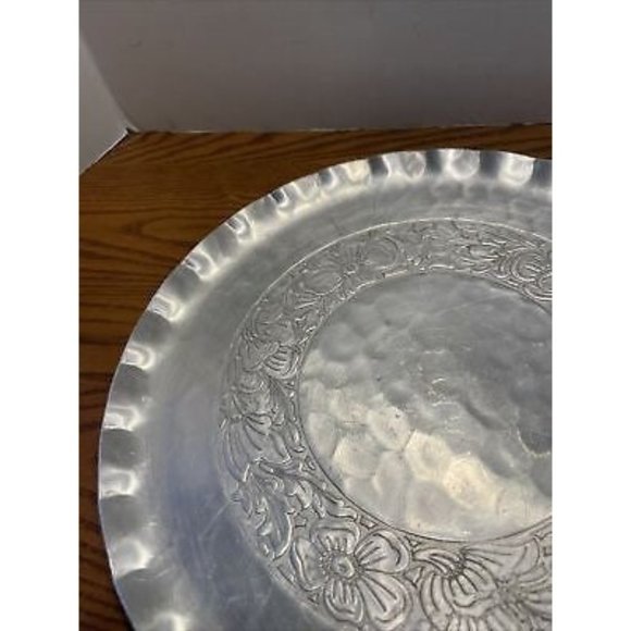 Forged aluminum  Intaglio Design EMPC Vintage  Round Circle serving tray - Picture 4 of 7